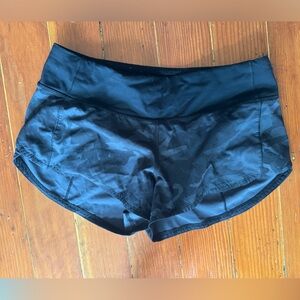 lululemon speed up shorts - size 4